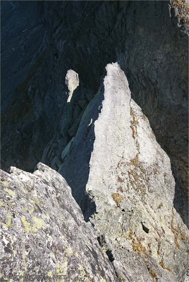 Żabi Koń wschodnia grań Tatry Wysokie uskok drugi wyciąg widok na Dolnego Konia