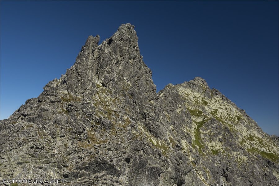 Skrajna Soliskowa Turnia z Soliskowej Przełęczy Grań Soliska Dolina Młynicka Tatry Wysokie