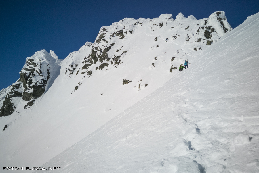 kopuła szczytowa Ciężki Szczyt Tatry Wysokie zimą