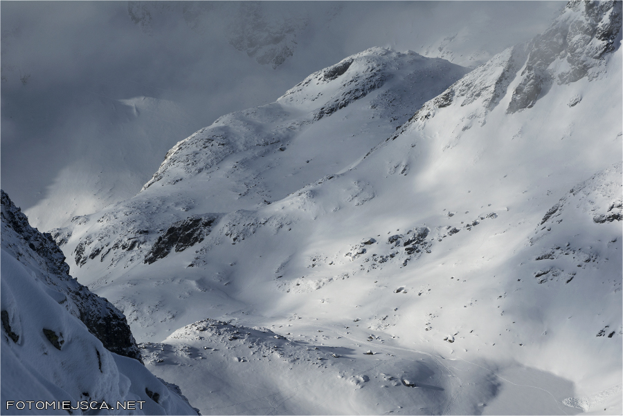 Dolina Mięguszowiecka Dolina Żabia Przełęcz pod Kogutkiem Tatry Wysokie zimą