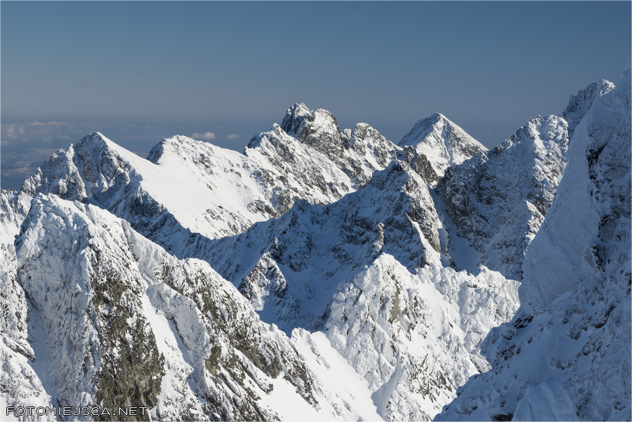 Mała Wysoka Staroleśny Szczyt Sławkowski widok ze szczytu Ciężki Szczyt Tatry Wysokie zimą 