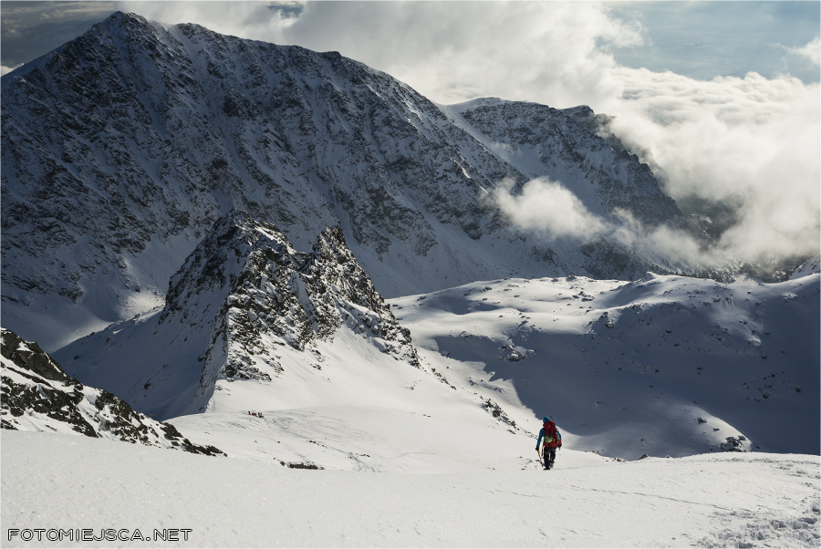 Tępa Siarkan Siarkańska Przełęcz Dolina Złomisk Tatry Wysokie zimą