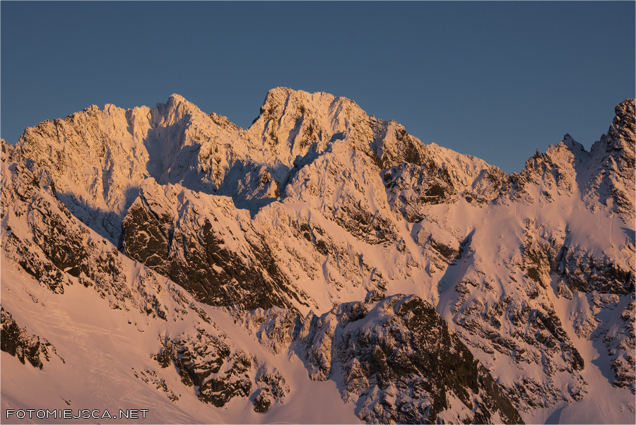 Gerlach Kaczy Mur zachód słońca Dolina Złomisk Tatry Wysokie zimą